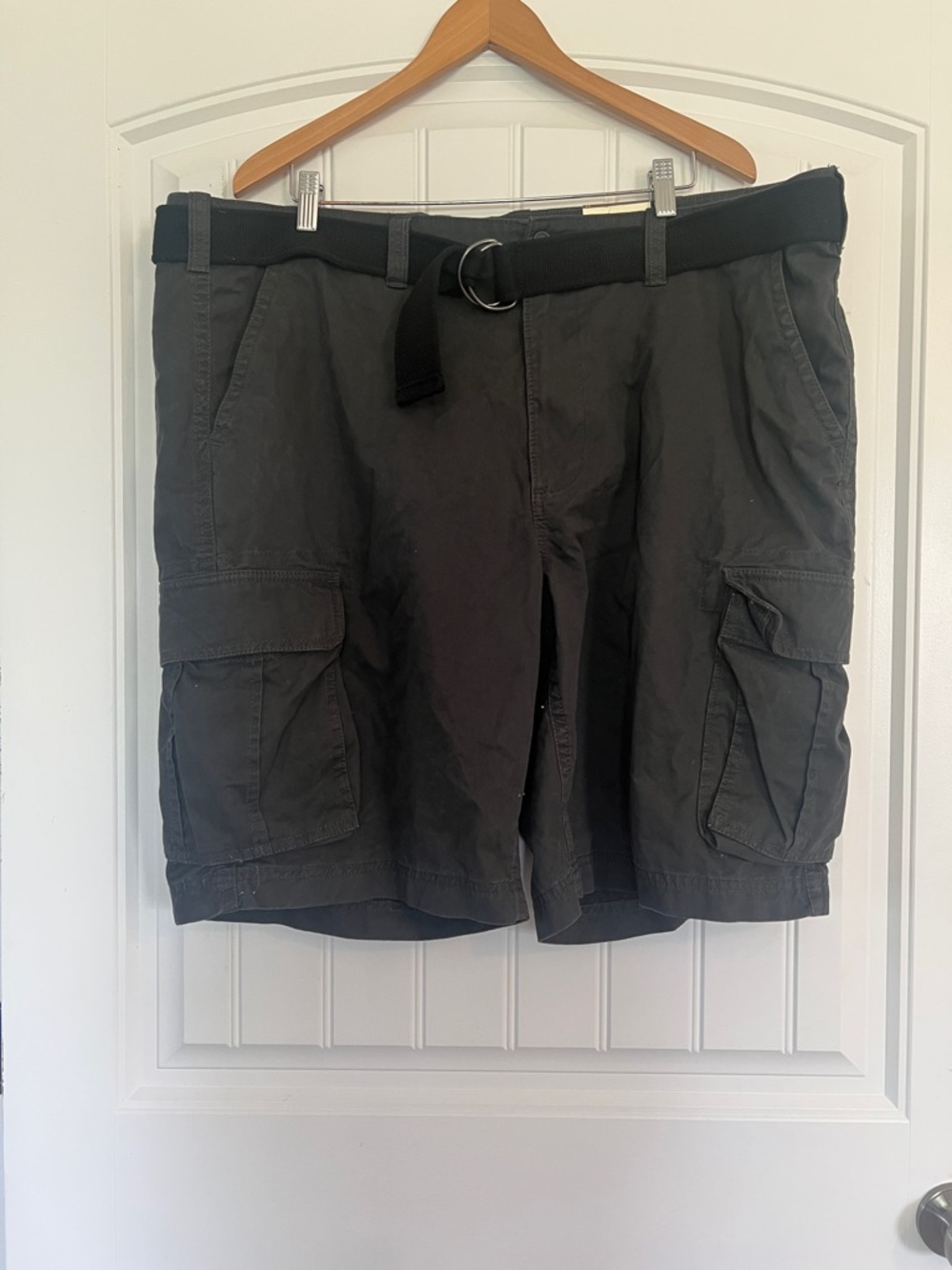 Sonoma Cargo Shorts belt Size 44 new